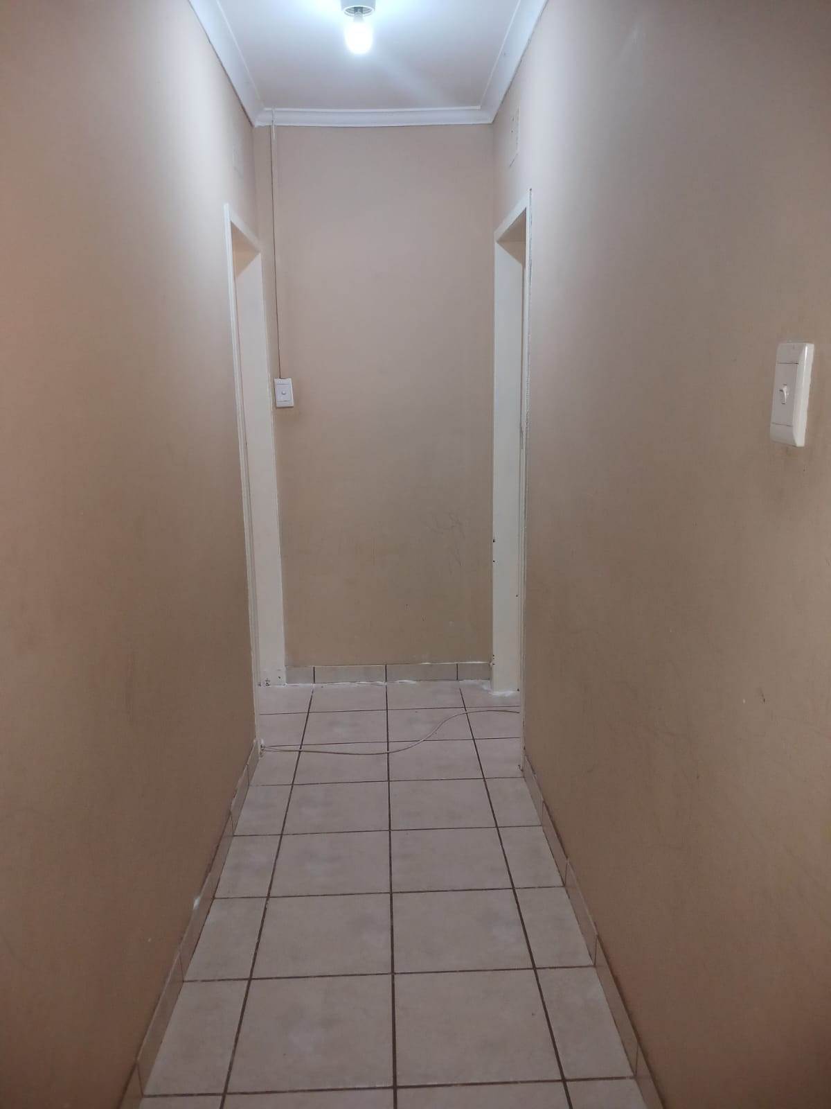 2 Bed Flat in Polokwane Central photo number 7