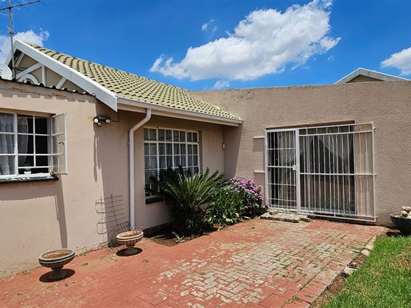 2 Bed Townhouse in Duncanville
