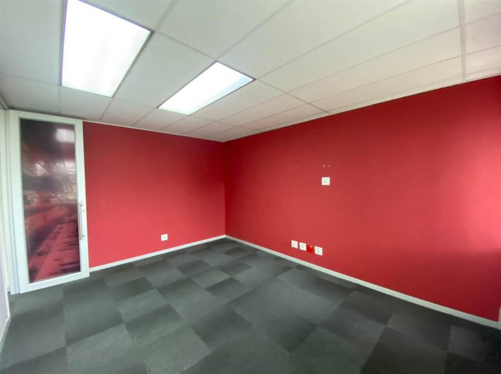 121  m² Commercial space in Illovo photo number 6