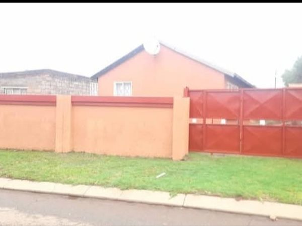 2 Bedroom House 2 Bedroom House