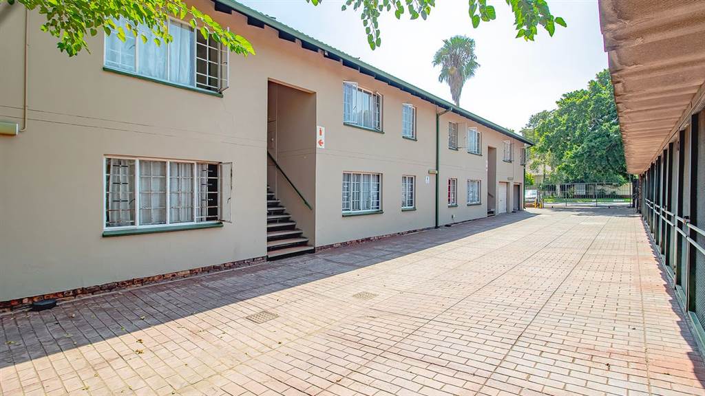 3 Bed Townhouse in Pretoria West photo number 13