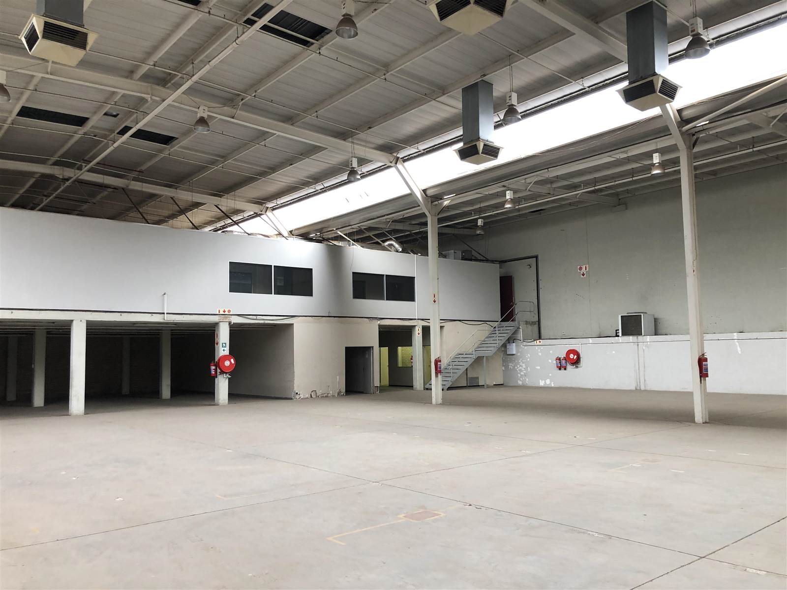 5672  m² Industrial space in Waterfall Estate photo number 15