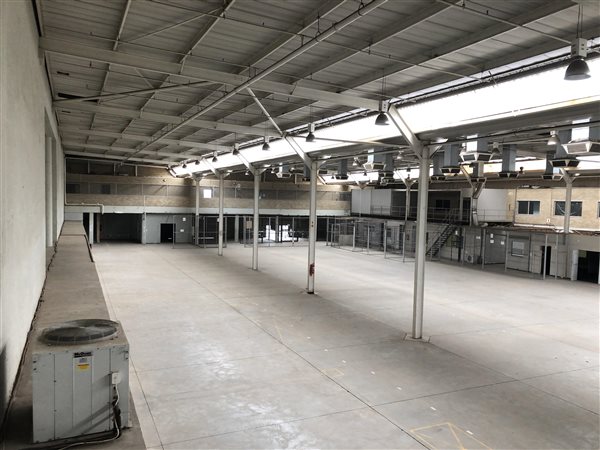 5 672  m² Industrial space
