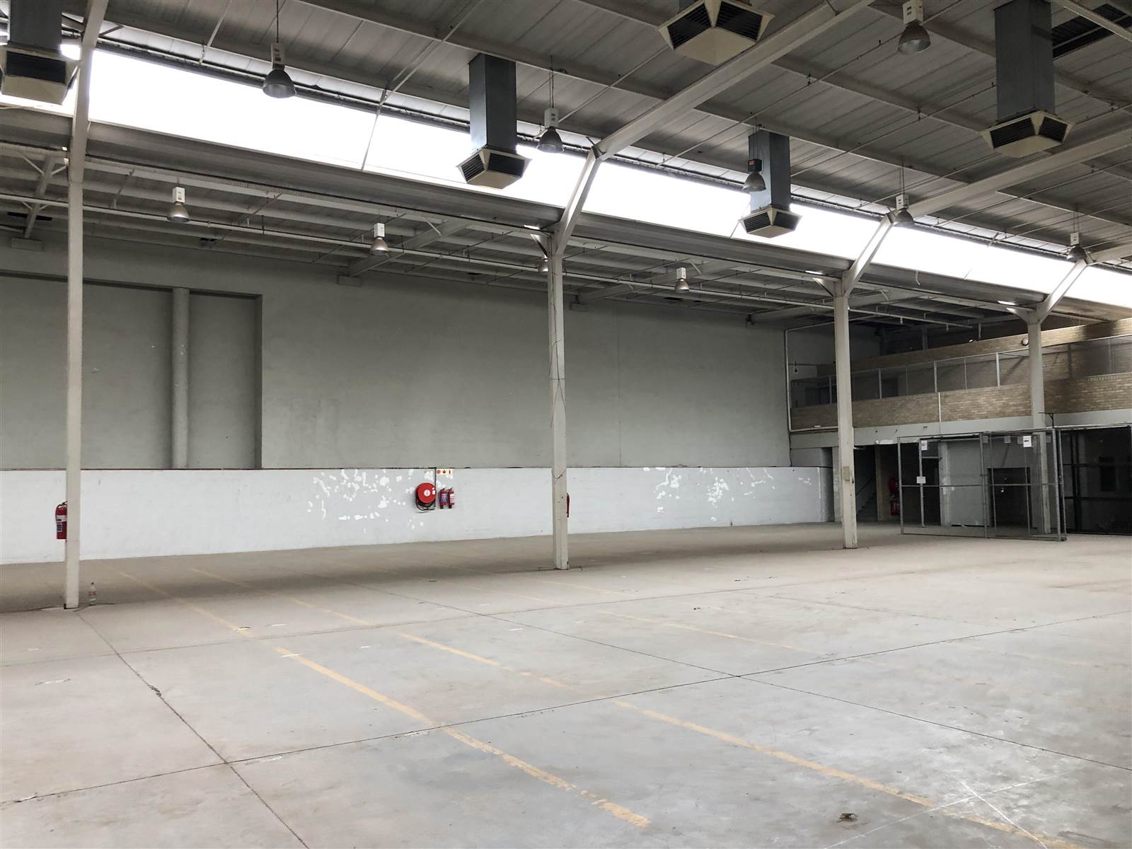 5672  m² Industrial space in Waterfall Estate photo number 14
