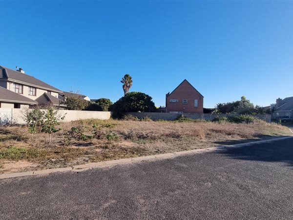 605 m² Land available in Saldanha