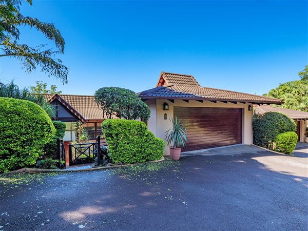 3 Bedroom Townhouse 3 Bedroom Townhouse