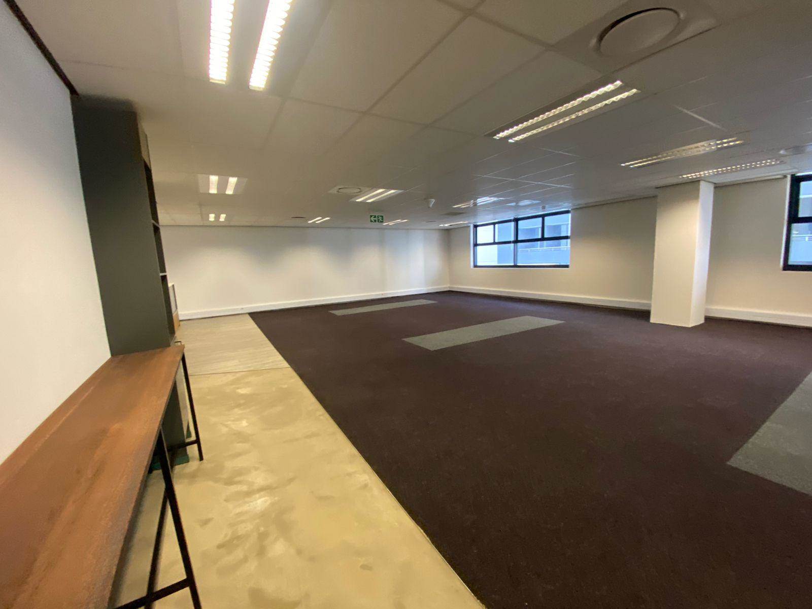 198  m² Commercial space in Illovo photo number 7