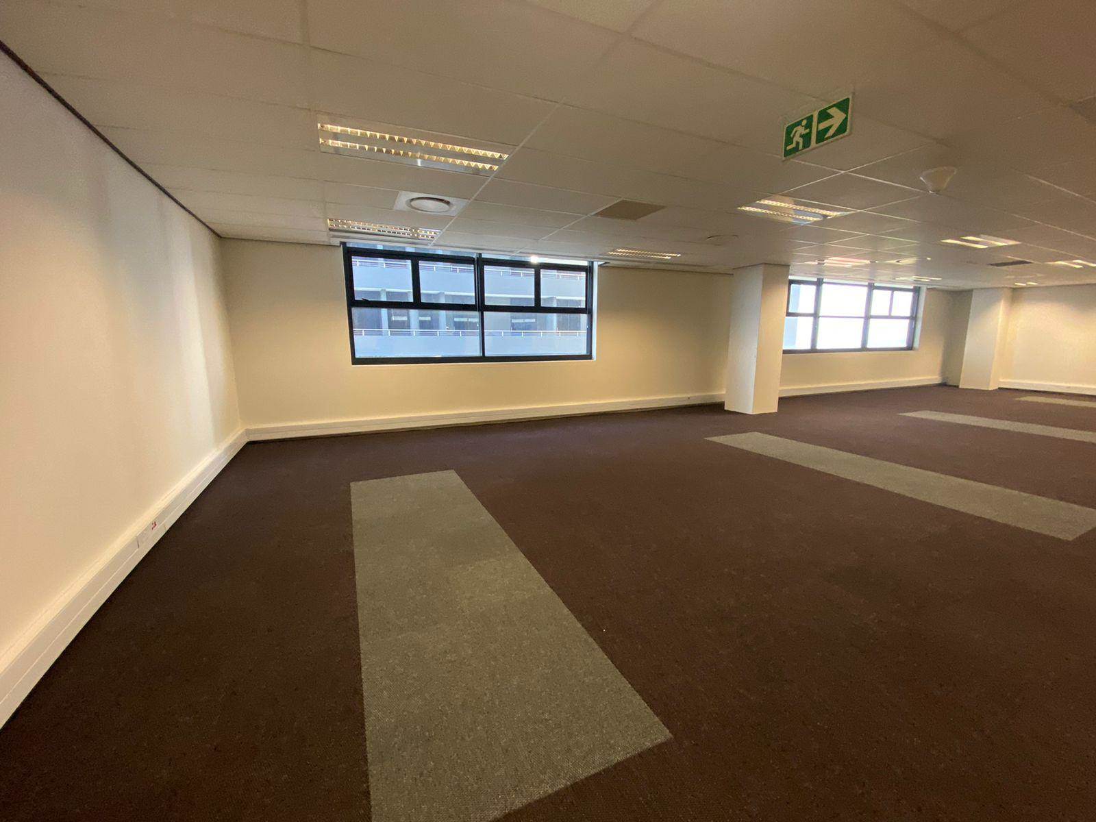 198  m² Commercial space in Illovo photo number 9