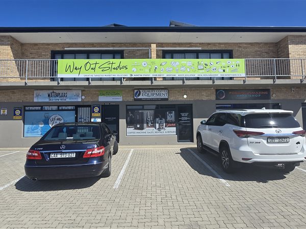 3 694 m² Commercial space 3 694 m² Commercial space