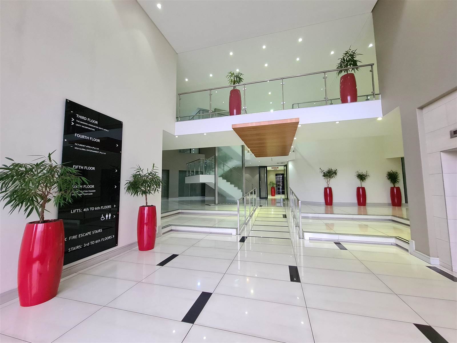 254  m² Commercial space in Parktown photo number 2