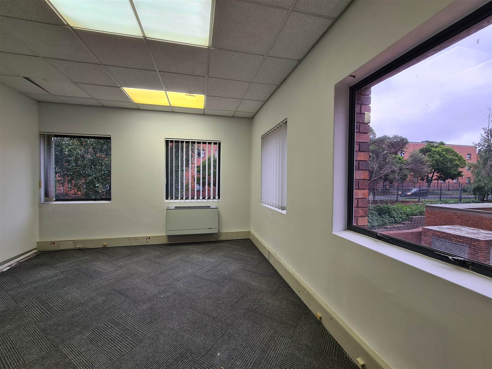 254  m² Commercial space in Parktown photo number 14