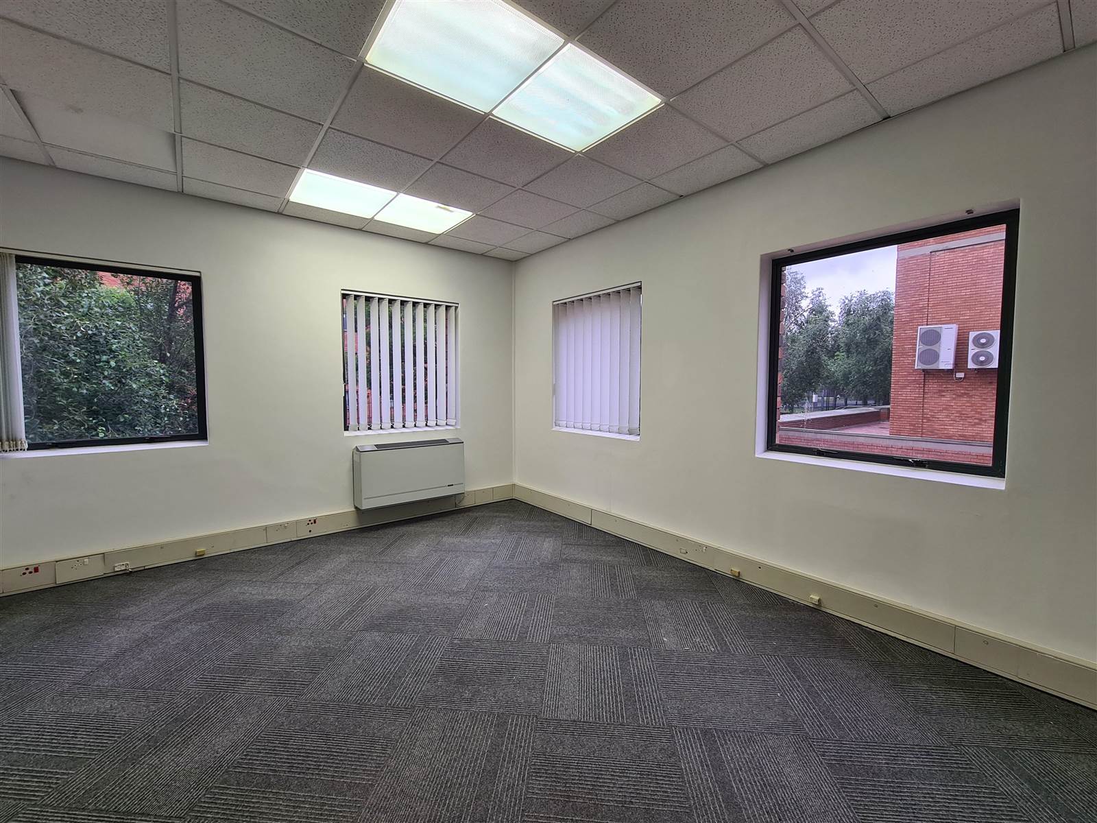 254  m² Commercial space in Parktown photo number 13