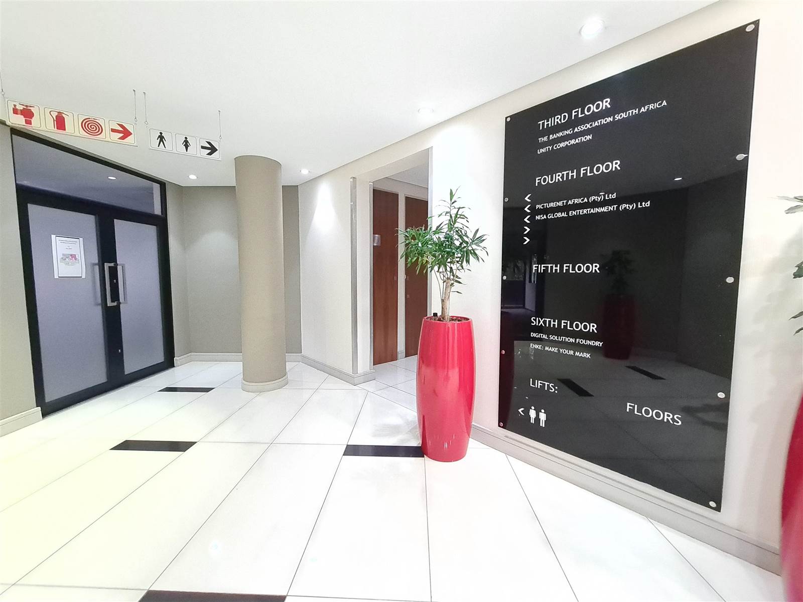 254  m² Commercial space in Parktown photo number 23