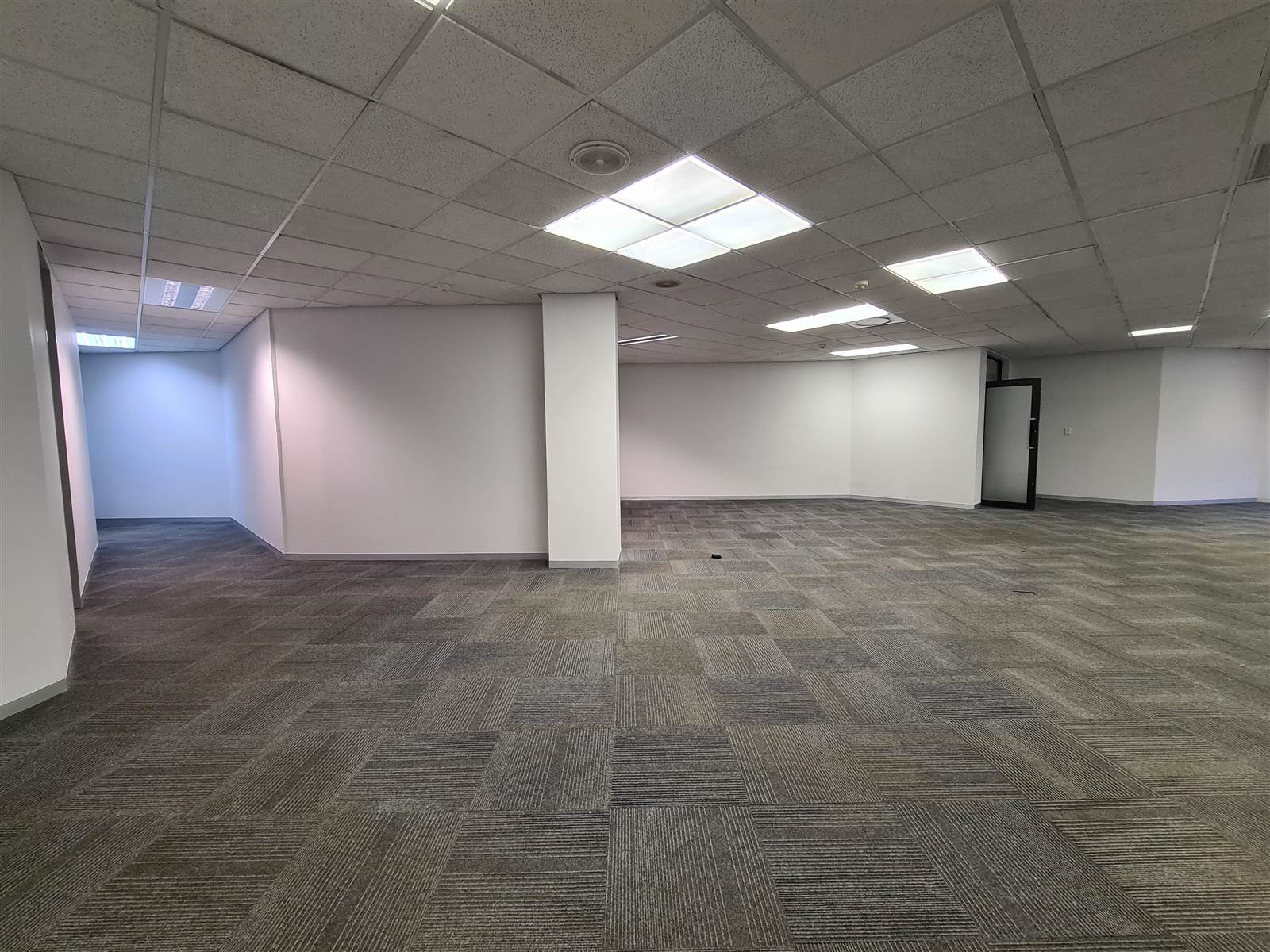 254  m² Commercial space in Parktown photo number 16