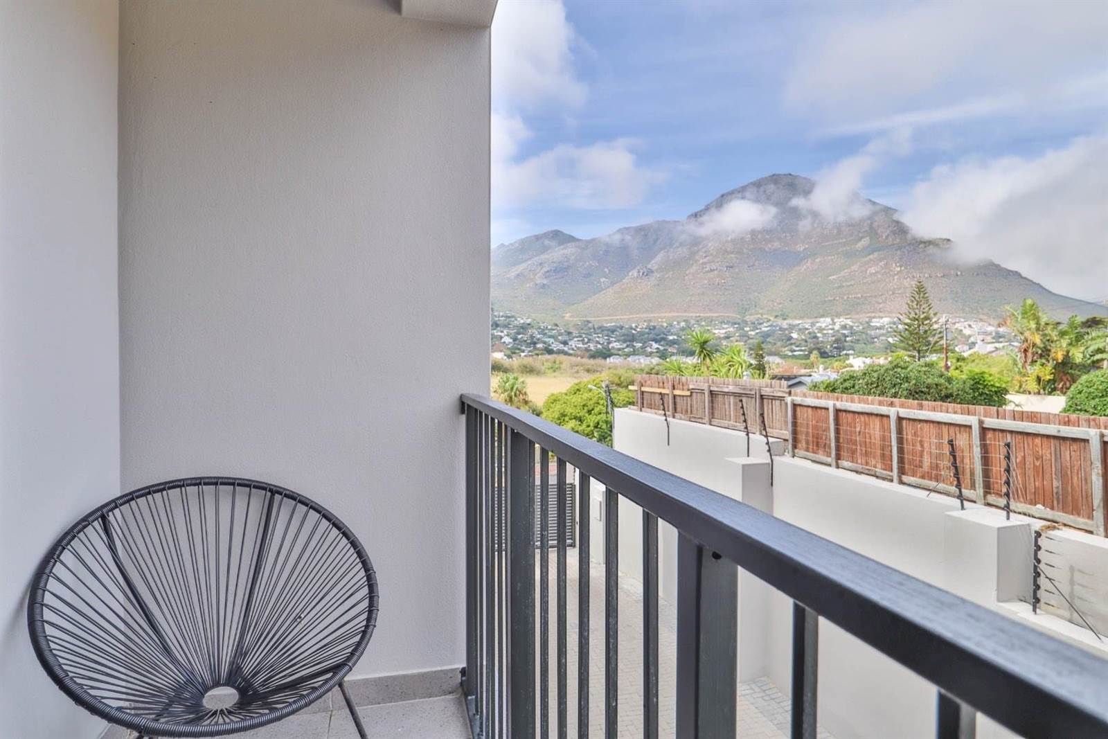 3 Bed Townhouse in Hout Bay and surrounds photo number 27