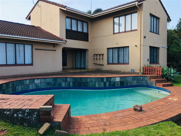 5 Bed Townhouse in Scottburgh Central