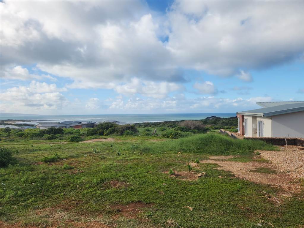 1052 m² Land available in Stilbaai photo number 2