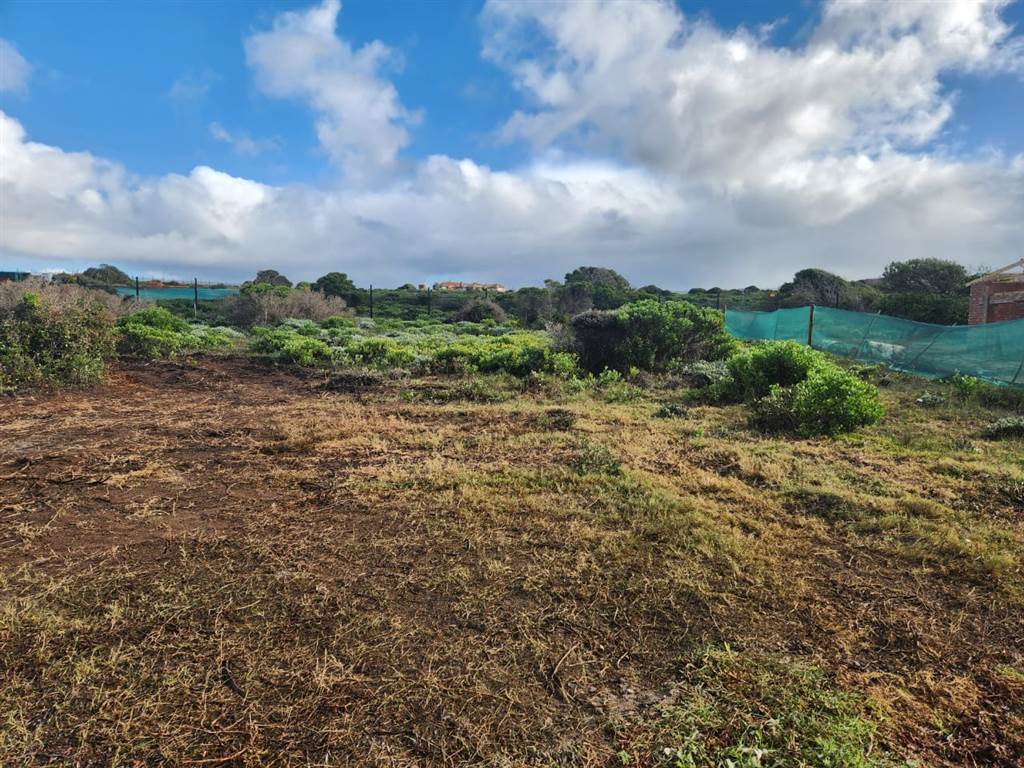 1052 m² Land available in Stilbaai photo number 9