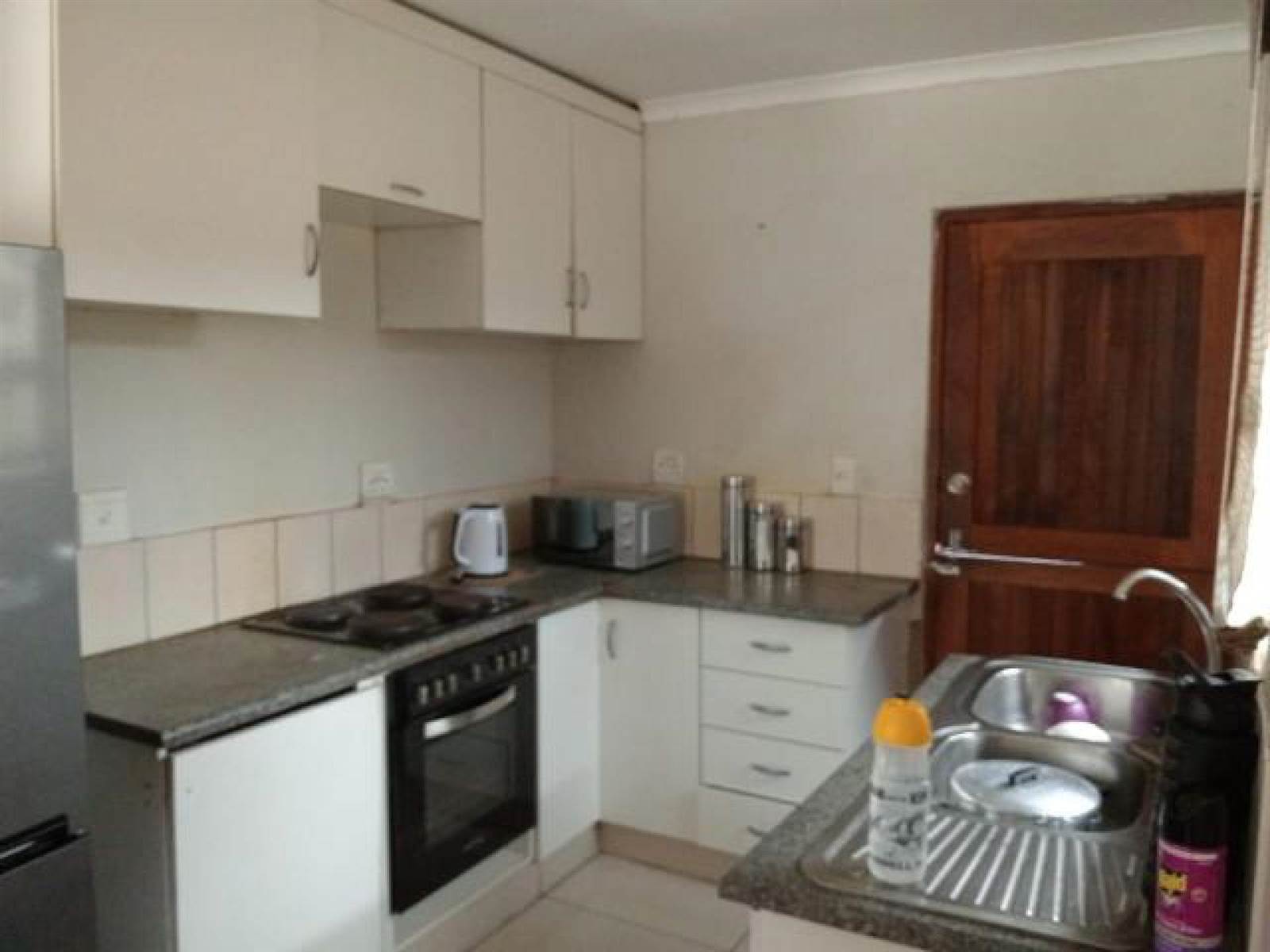 2 Bed House in Empangeni Central photo number 5