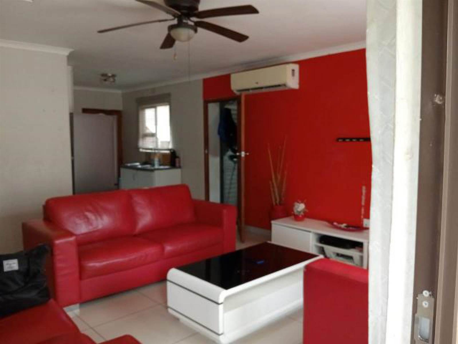 2 Bed House in Empangeni Central photo number 2