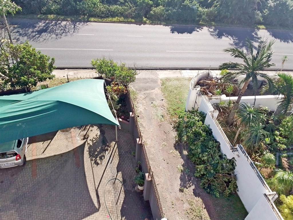 1600  m² Commercial space in Amanzimtoti photo number 7