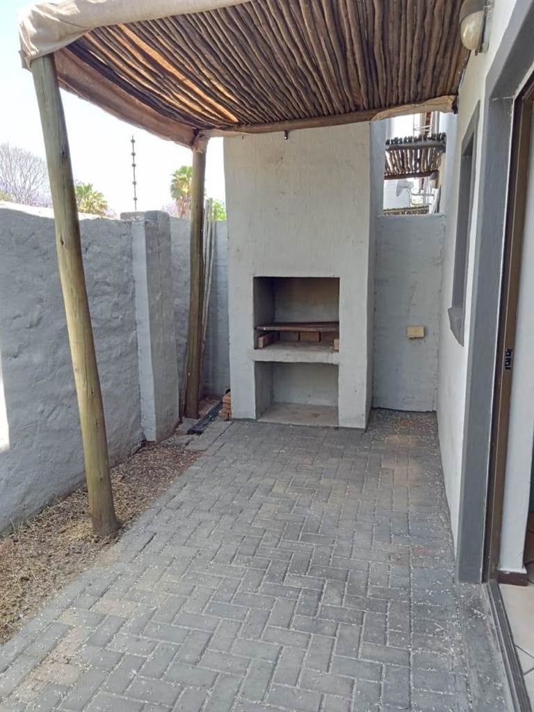 1 Bed Townhouse in Pretoria North photo number 22