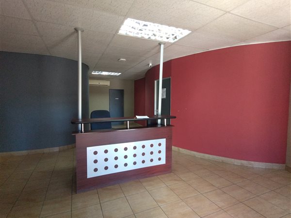 25  m² Commercial space in Bo Dorp