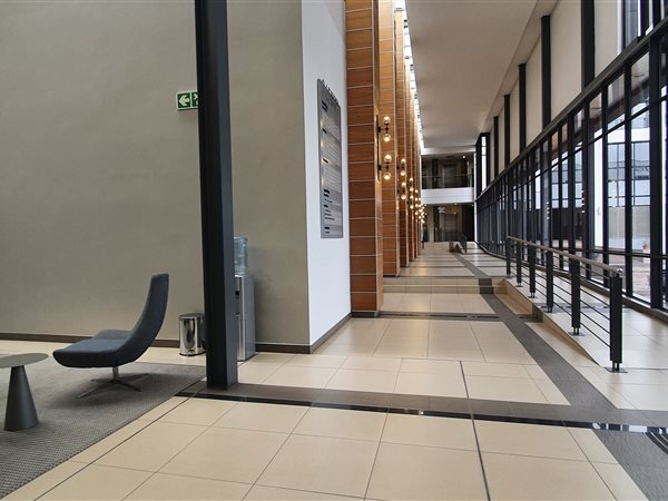 420  m² Commercial space in Rivonia