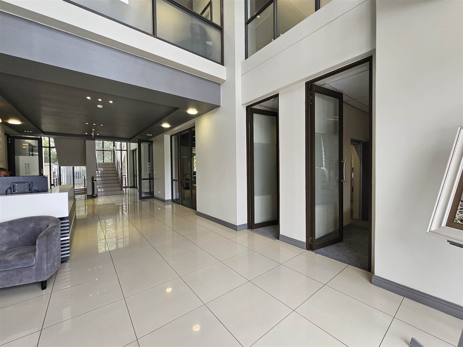 1073  m² Commercial space in Bryanston photo number 3