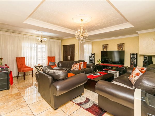 3 Bedroom House 3 Bedroom House