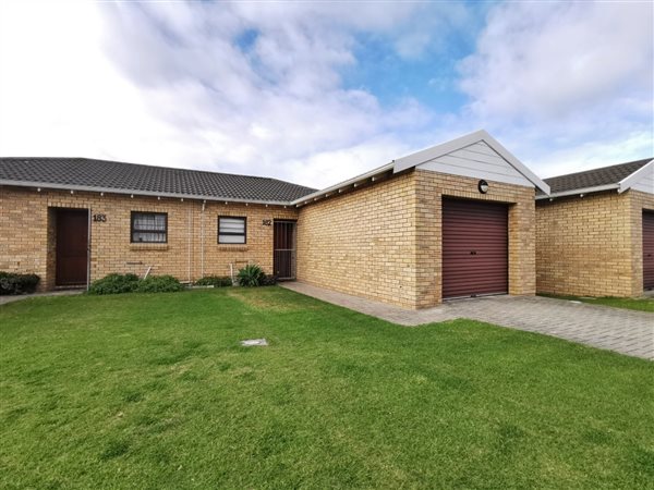 3 Bedroom Townhouse 3 Bedroom Townhouse