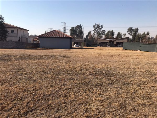 575 m² Land available in Strubenvale