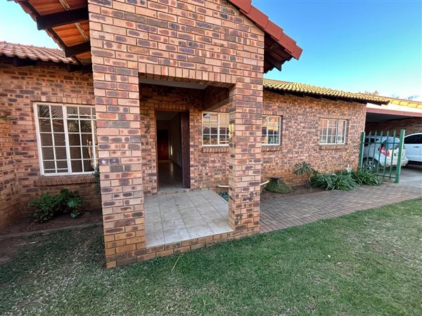 2 Bedroom Townhouse 2 Bedroom Townhouse