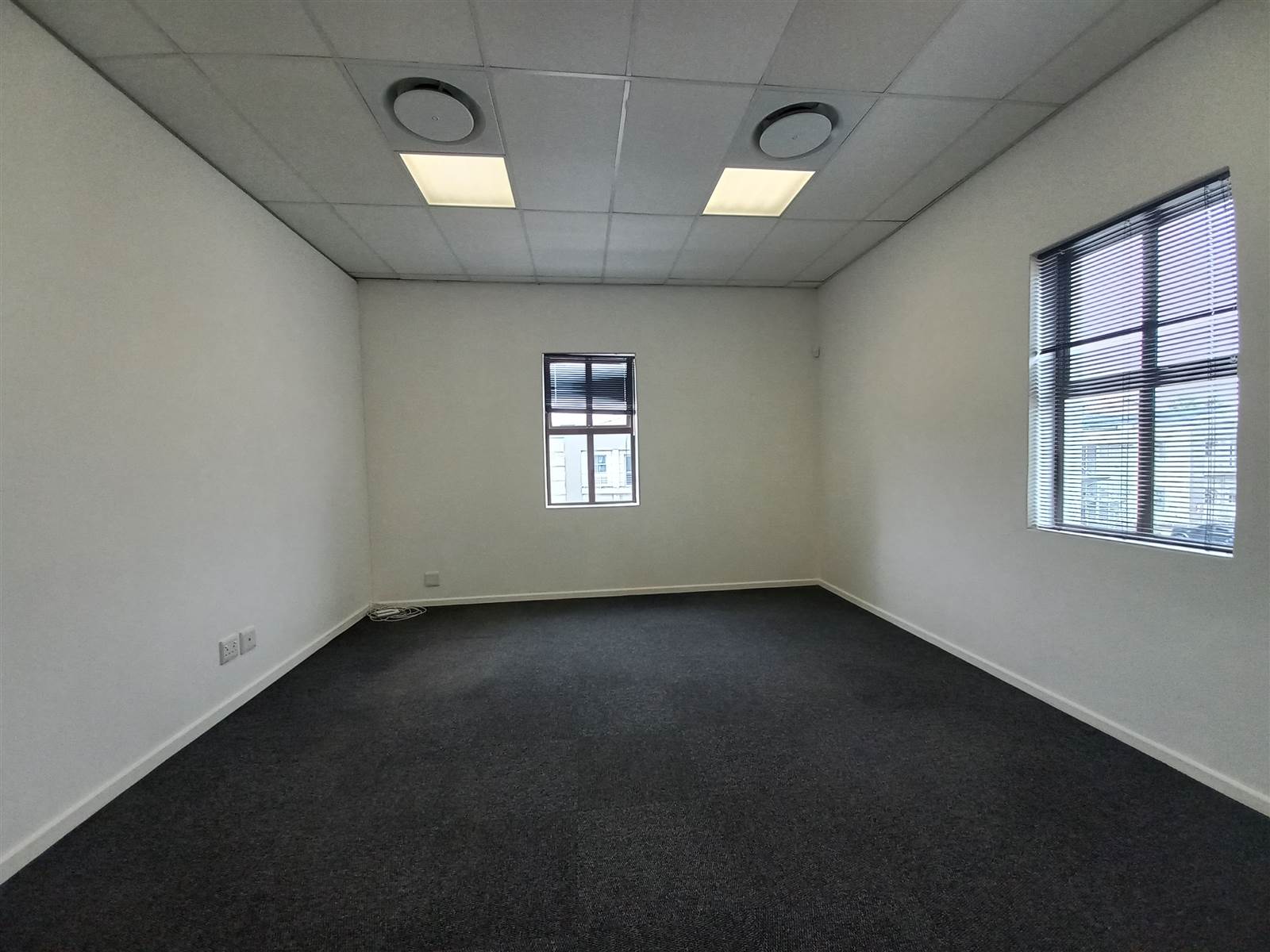 150  m² Commercial space in Century City photo number 19