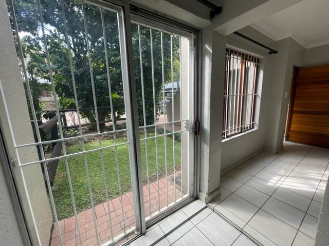 1 Bed Apartment in Illovo photo number 11