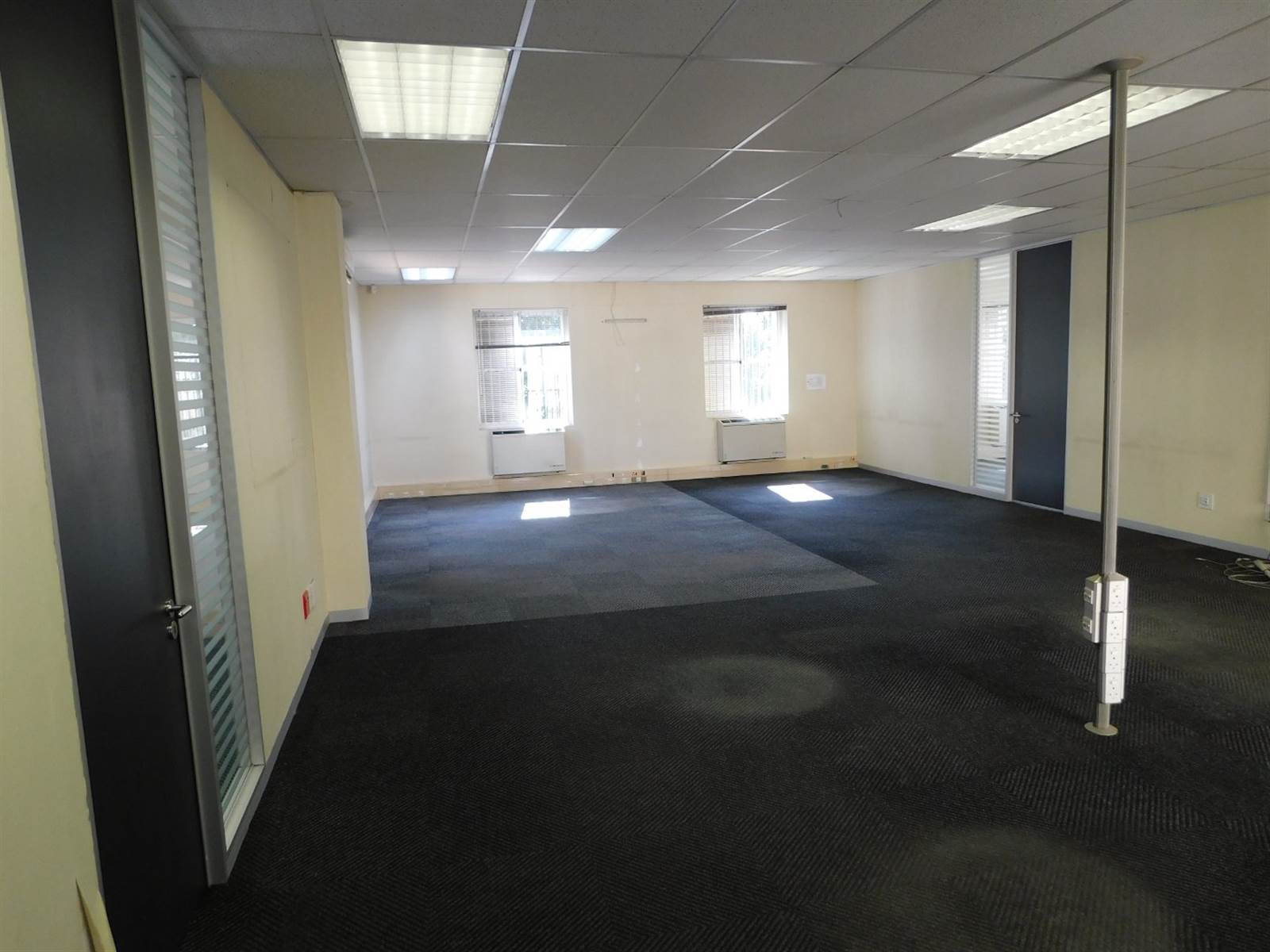 225  m² Office Space in Hyde Park photo number 6