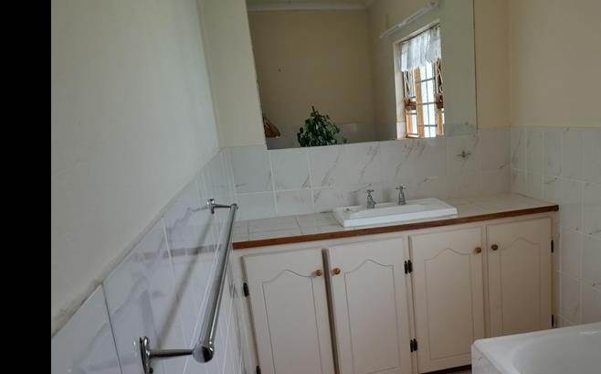 3 Bed House in Fort Beaufort photo number 12
