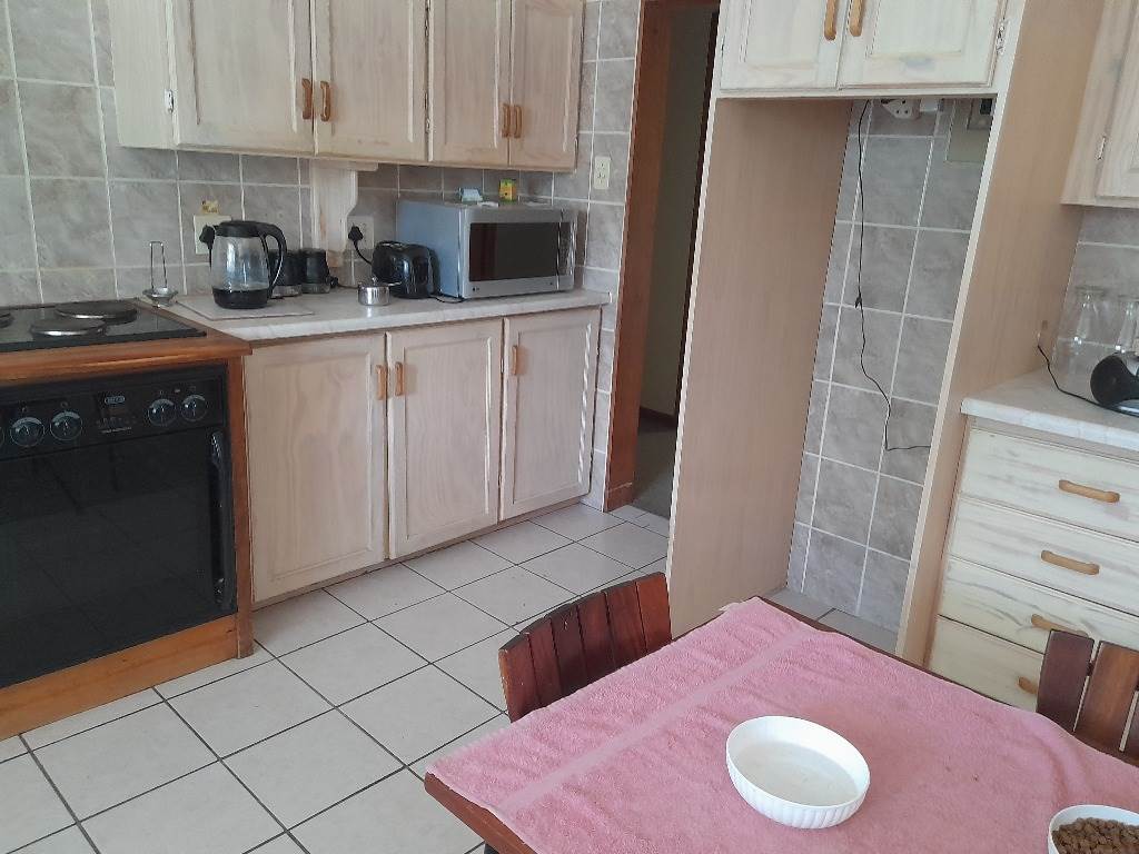 3 Bed House in Fort Beaufort photo number 7