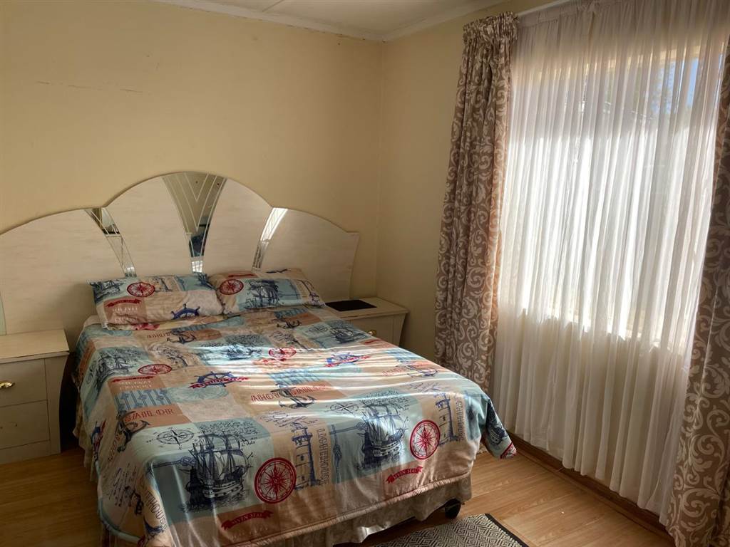 3 Bed House in Uitsig photo number 12