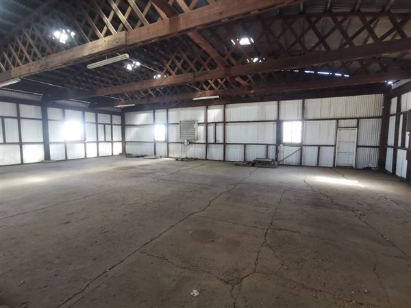 455  m² Industrial space