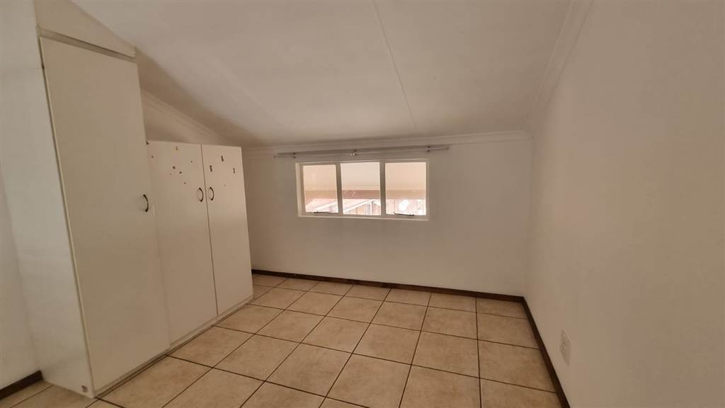 1 Bed House in Kempton Park Central photo number 21