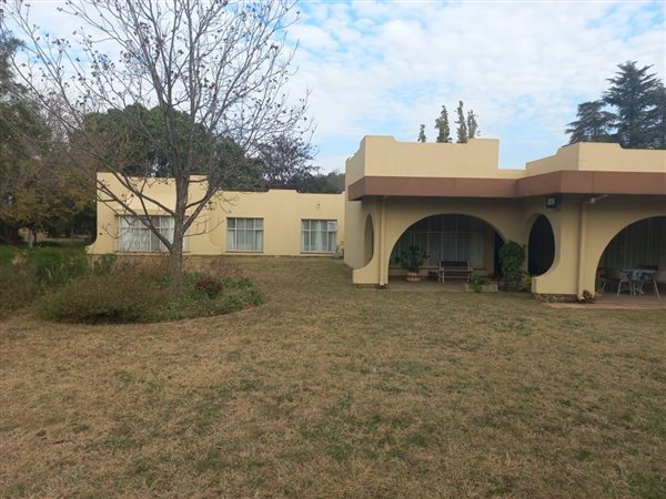 6 Bedroom House