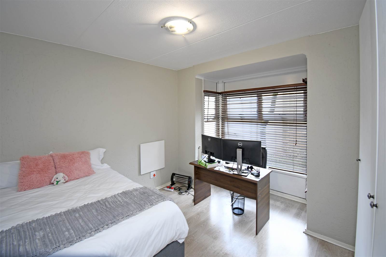 2 Bed Apartment in Morningside photo number 9