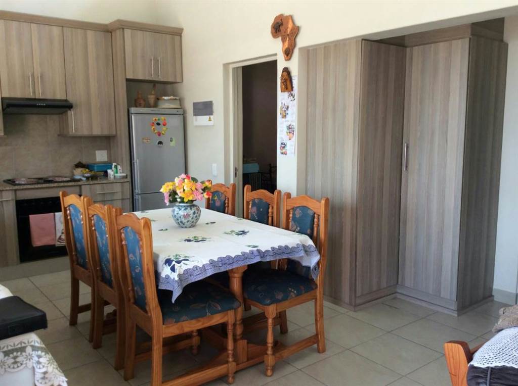2 Bed House in Bronkhorstbaai photo number 5