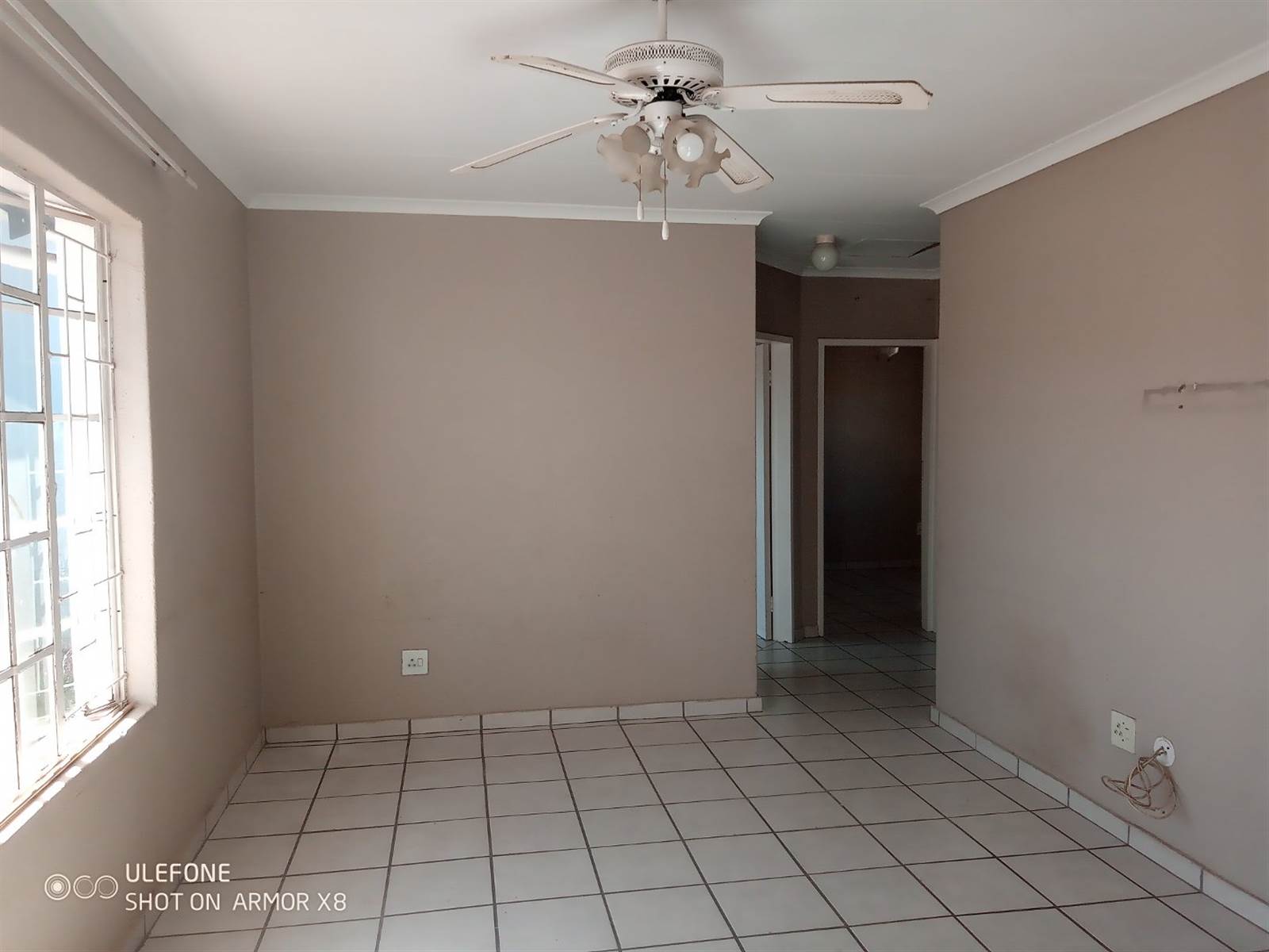 3 Bed Apartment in Roodepoort West photo number 3
