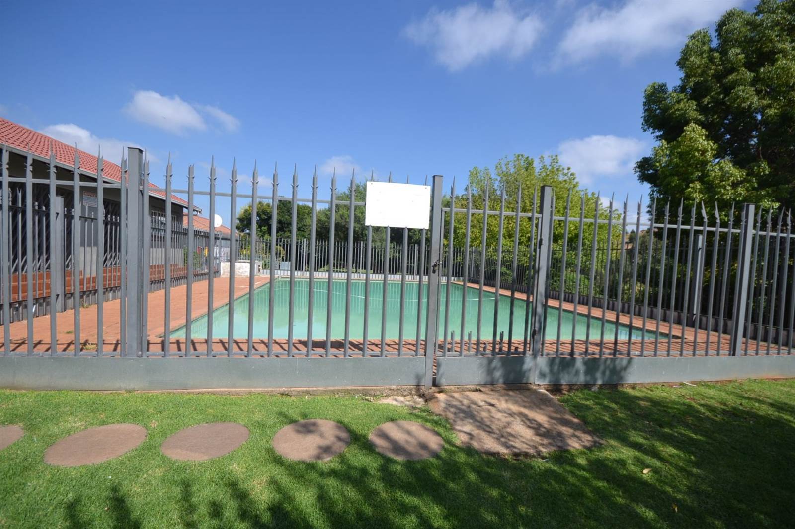 3 Bed Apartment in Roodepoort West photo number 16