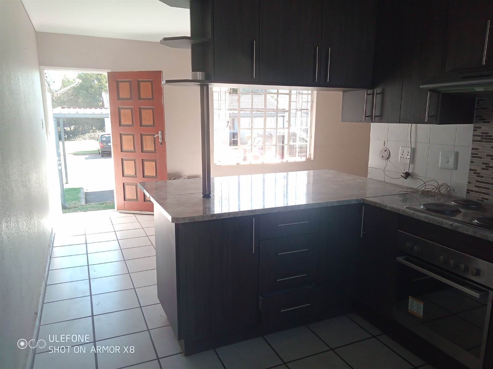 3 Bed Apartment in Roodepoort West photo number 2