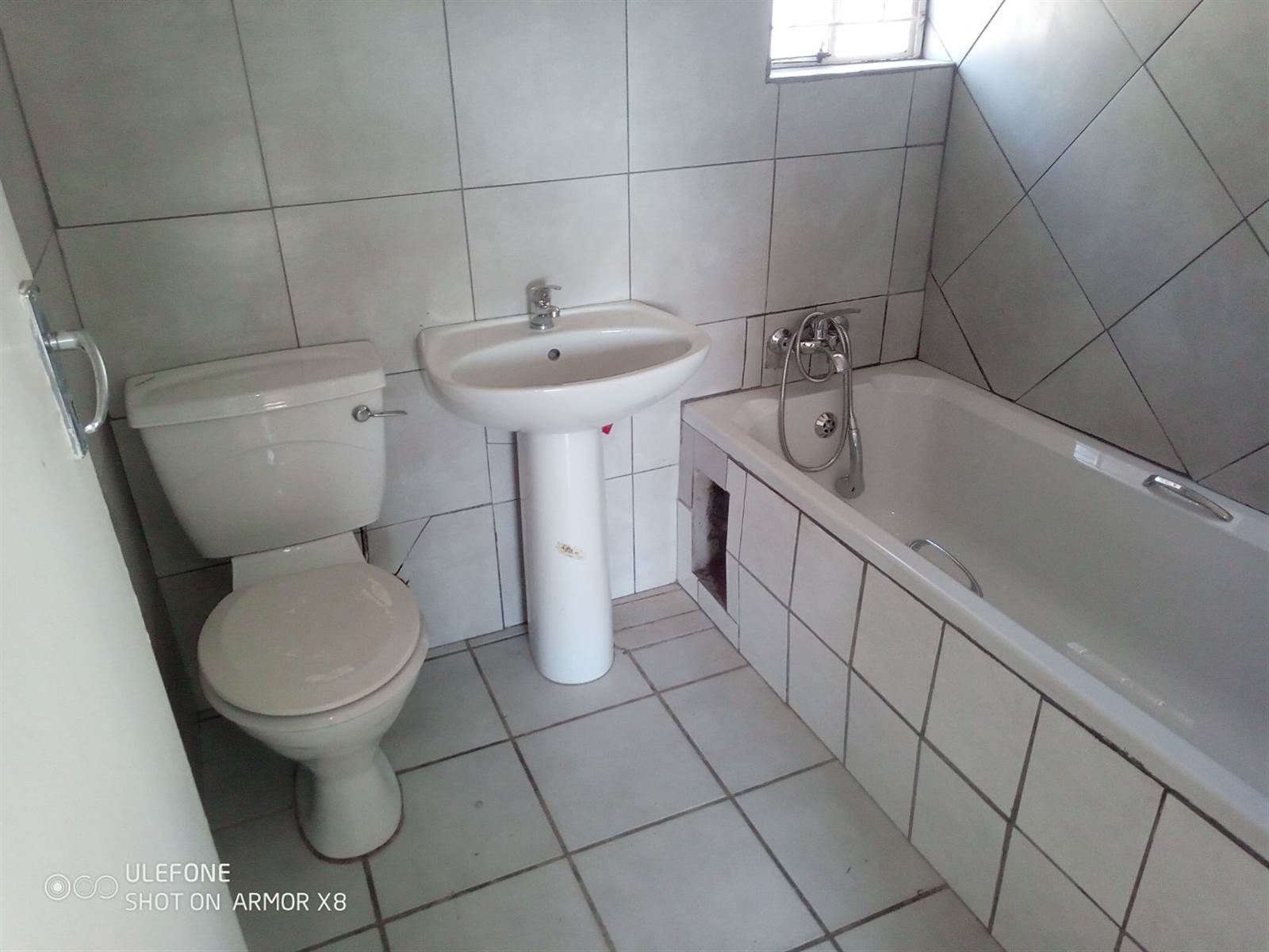 3 Bed Apartment in Roodepoort West photo number 11