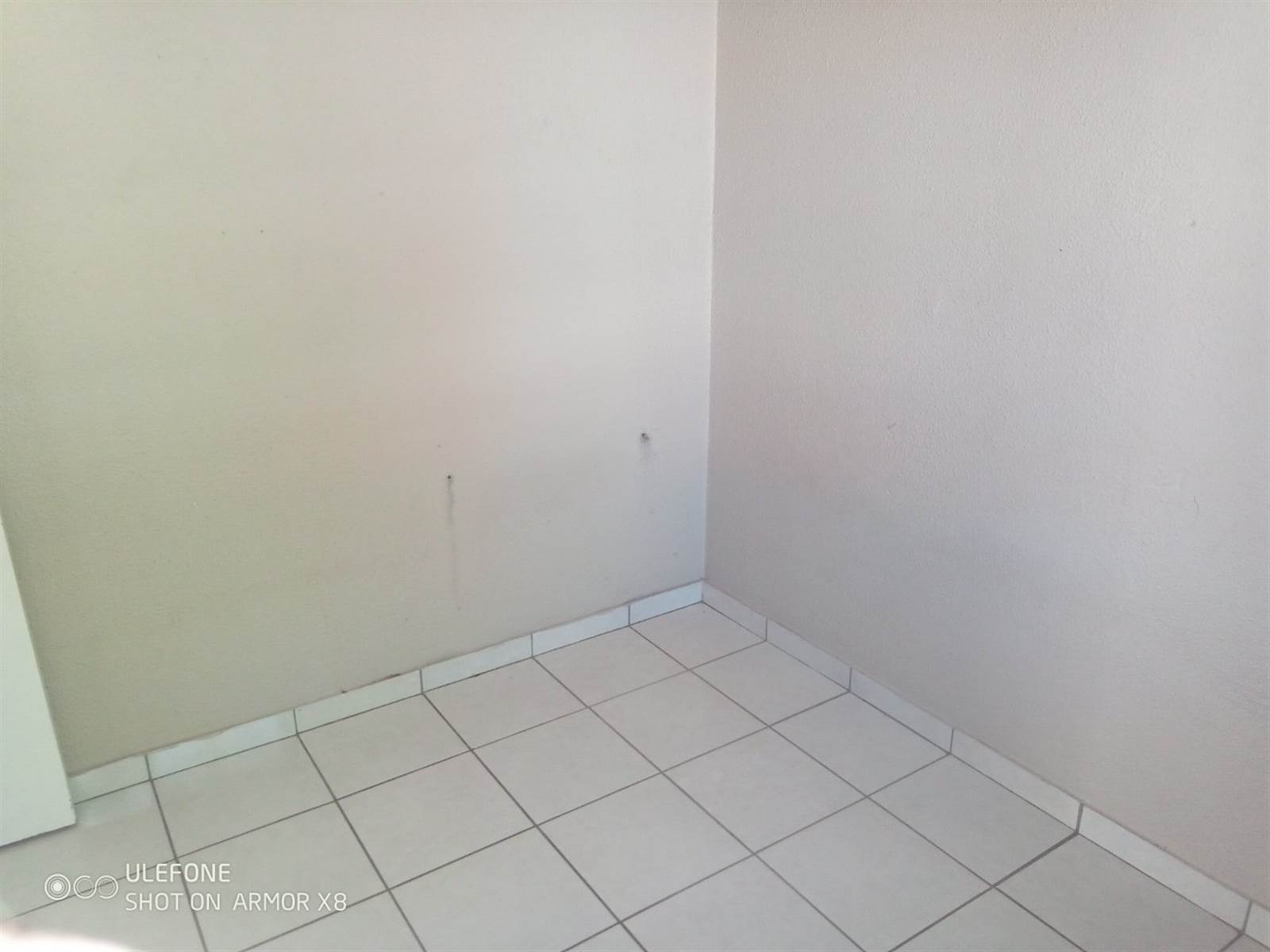 3 Bed Apartment in Roodepoort West photo number 14