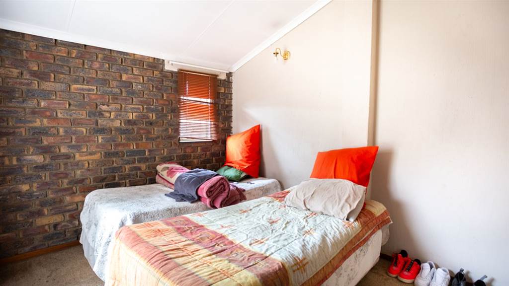 3 Bed House in Naturena photo number 12
